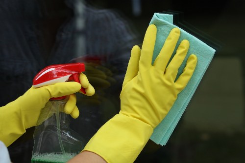 Local stain removal service for carpets and upholstery in N7