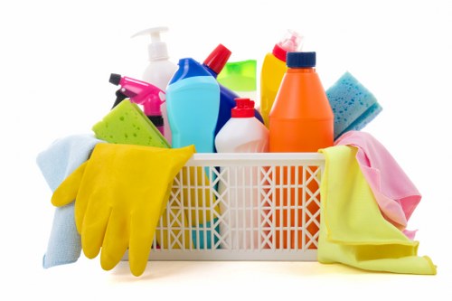 Local curtain cleaning in N7 for flats and homes with access challenges